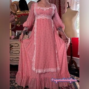 Untagged Black Label, "Pink Lemonade" Swiss dot Gunne Sax. NO TAG.